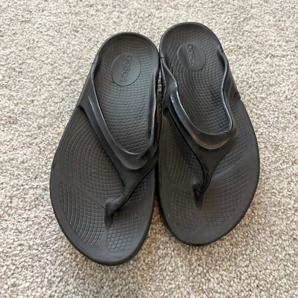 Oofos Oolala Recovery Flip Flops Black Sandal Thongs Cushioned Comfort - Picture 1 of 10